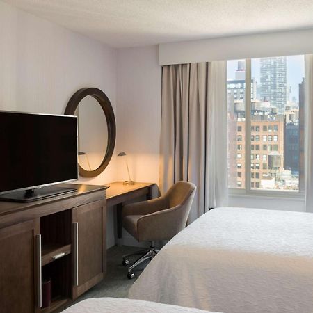 Hampton Inn Manhattan Chelsea New York Exterior foto